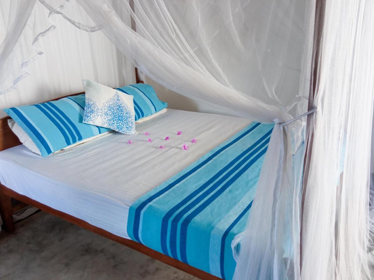 Bluebell Guest House Unawatuna Exterior photo